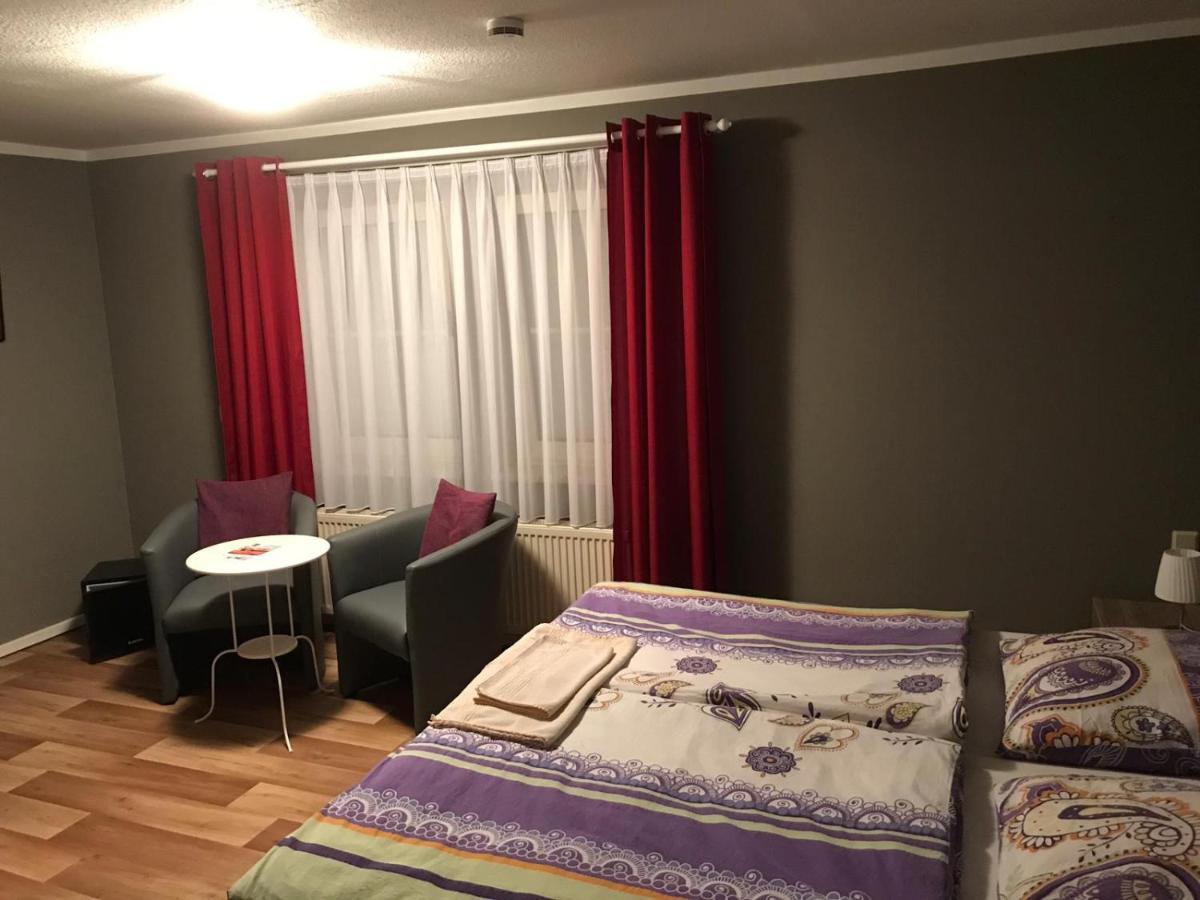 Pension Am Stadtrand Zerbst Εξωτερικό φωτογραφία